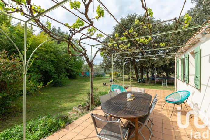 Propriété 5 pièces 81 m²