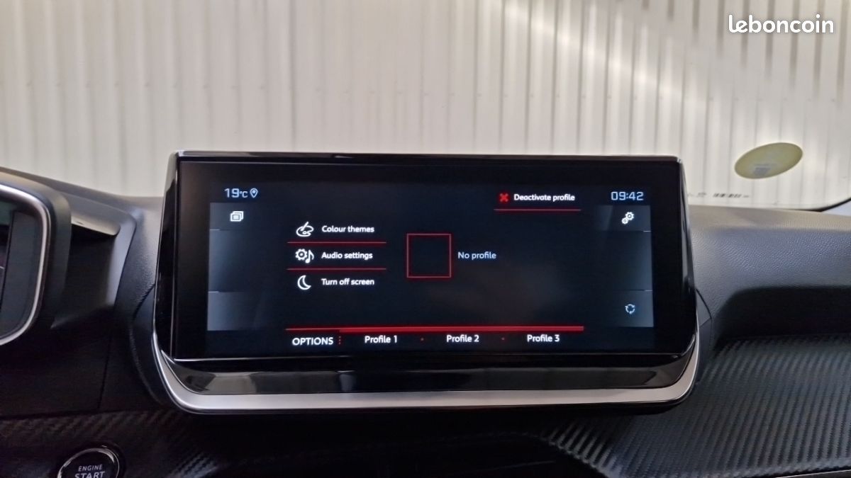 Peugeot 2008 BLUEHDI 130 S&S EAT8 ALLURE PACK (image 32)