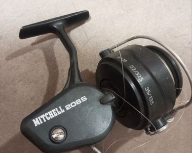 ANCIEN MOULINET DE pêche Mitchell 324 Dans Sa Boîte EUR 15,00 - FR
