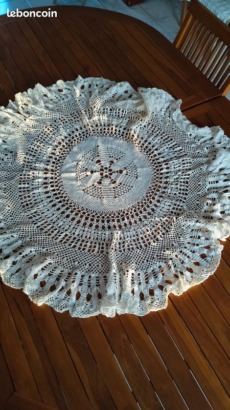 Napperon ancien au crochet coton blanc (image 3)