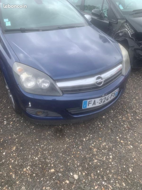 Batterie Opel Astra H Caravan 1.9 Cdti /OPEL Astra H GTC (L08) 1.9 CDTI 120cv - Équipement auto