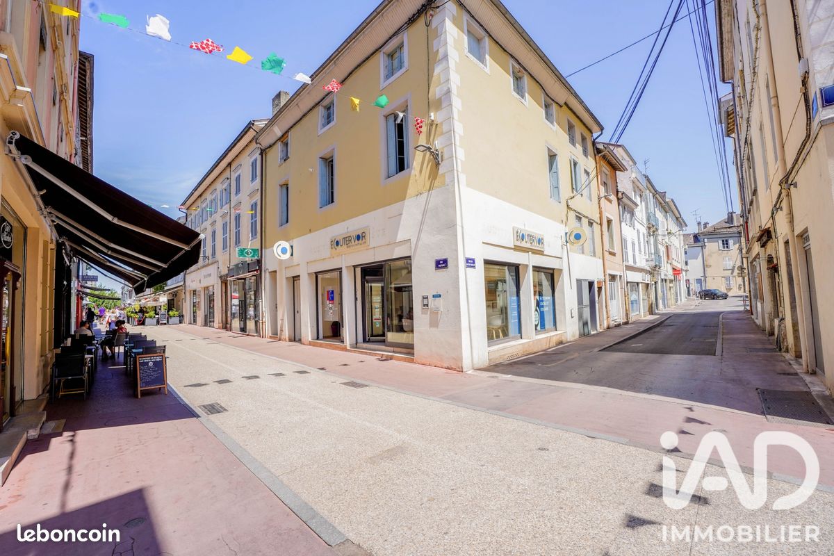 Immeuble 2 pièces 341 m² · à Bourg-en-Bresse · 341 m² · 499 000 €