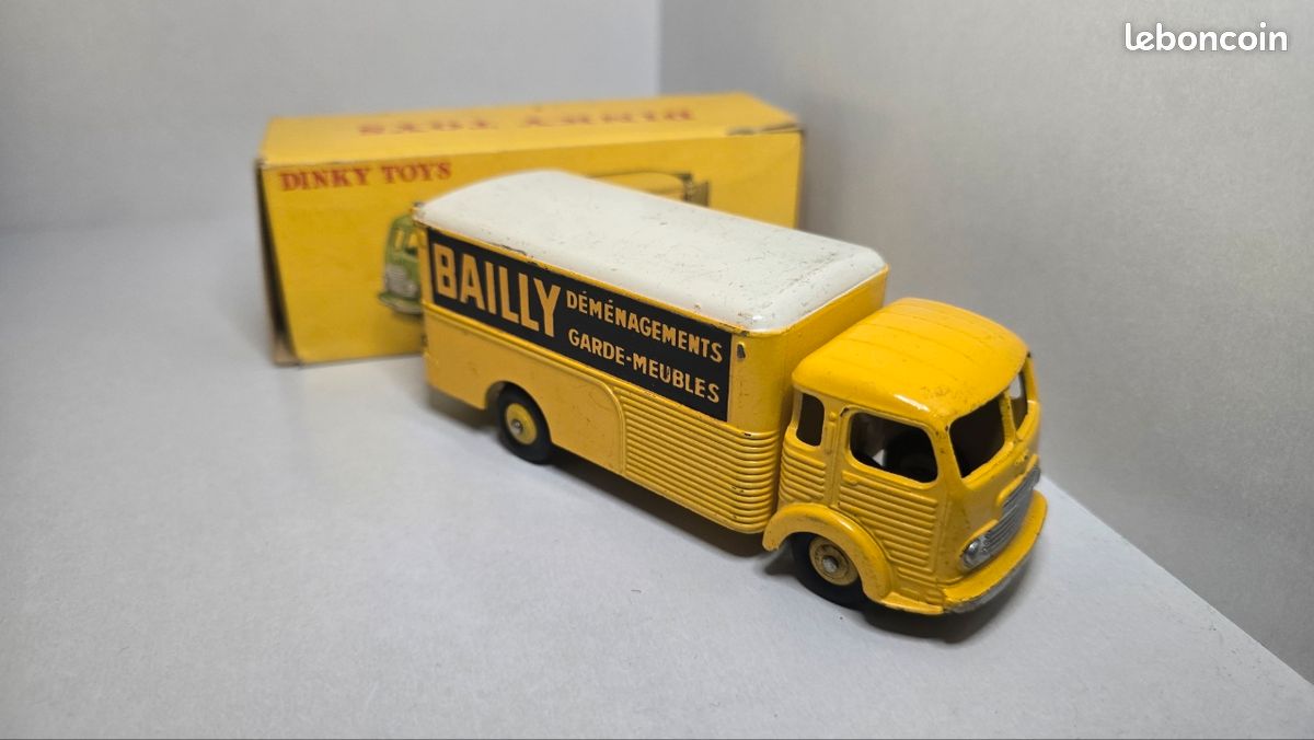 DINKY TOYS FRANCE SIMCA CARGO déménagement BAILLY ref : 33 AN vintage
