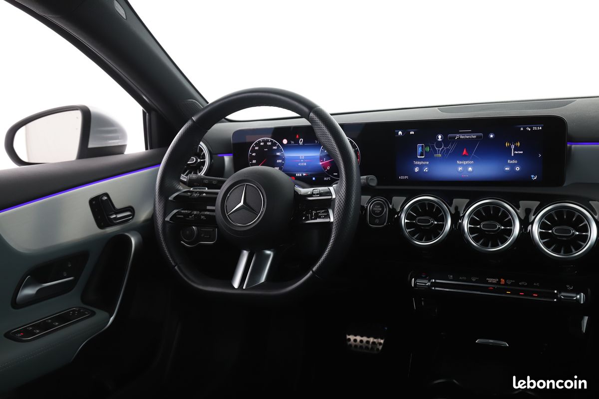 Mercedes-Benz Classe A 180 AMG Line 7G-DCT 136 ch (image 7)
