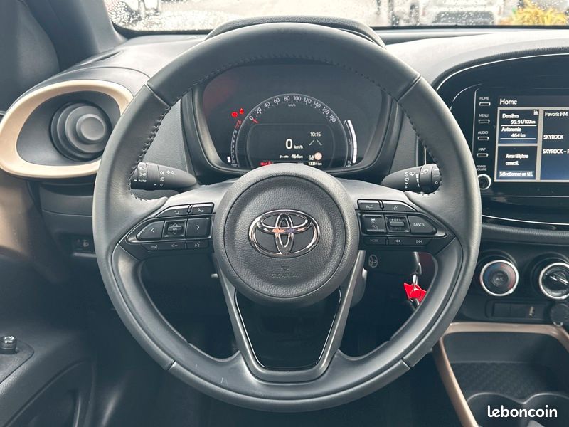 Toyota aygo x 1.0 VVT-i 72 Design (image 23)