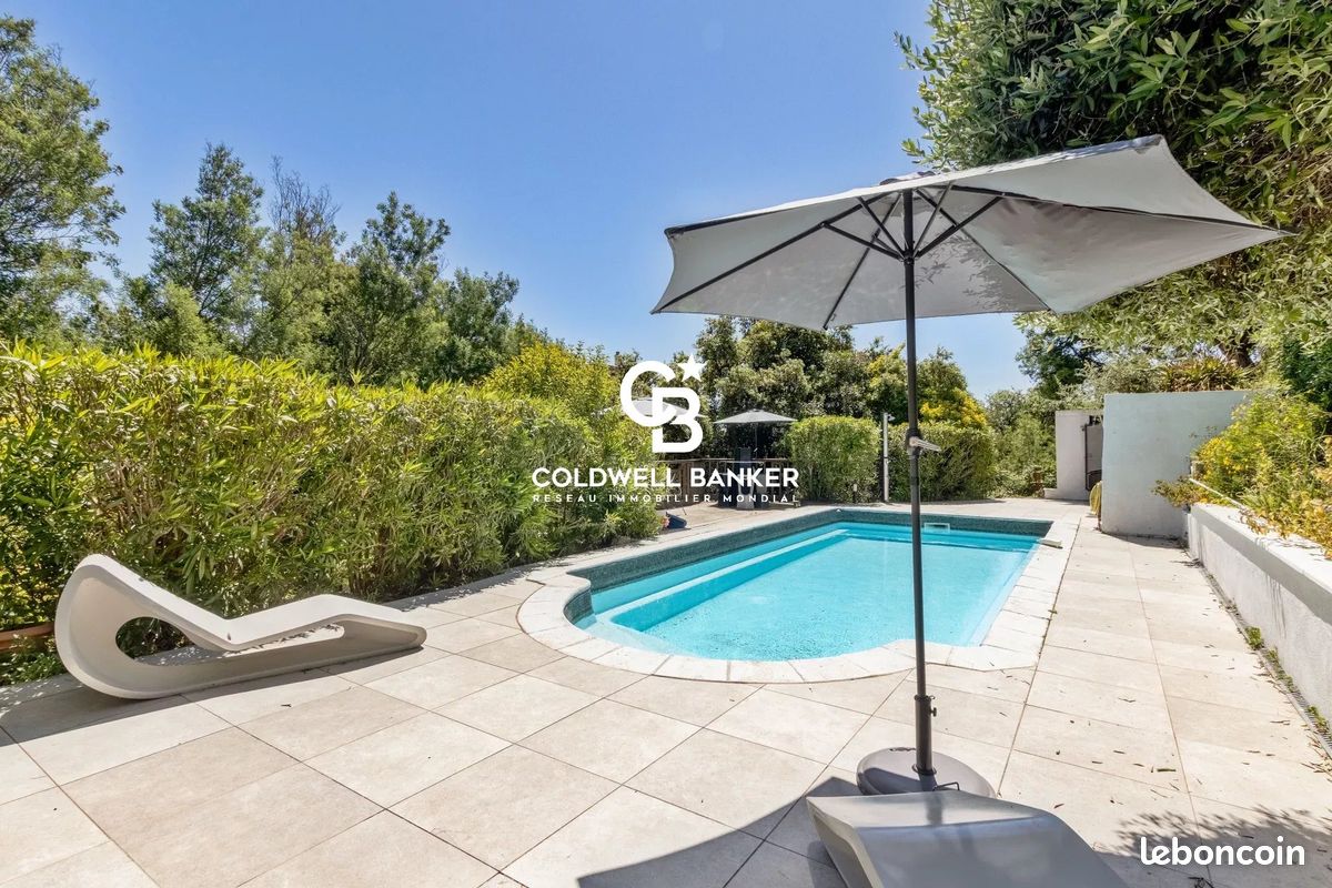 Maison 9 pièces 220 m² · à Saint-Raphaël · 220 m² · 1 690 000 €