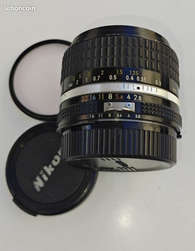 Near MINT Nikon Ai-s Nikkor 28mm f/2 MF Wide Lens From JAPAN