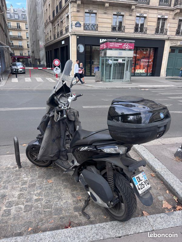 Scooter Piaggio MP3 Yourban 300cc (image 5)