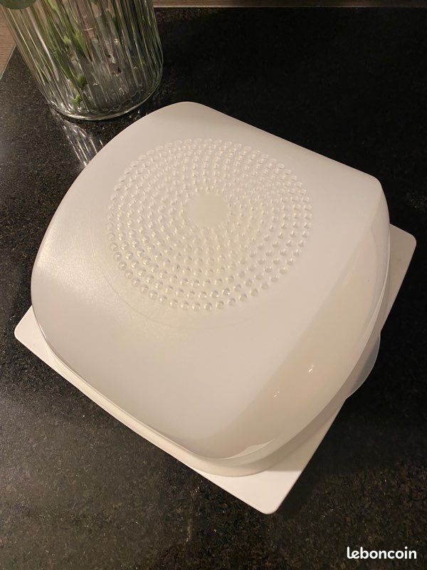 Tupperware - Cave à fromage carrée (image 2)