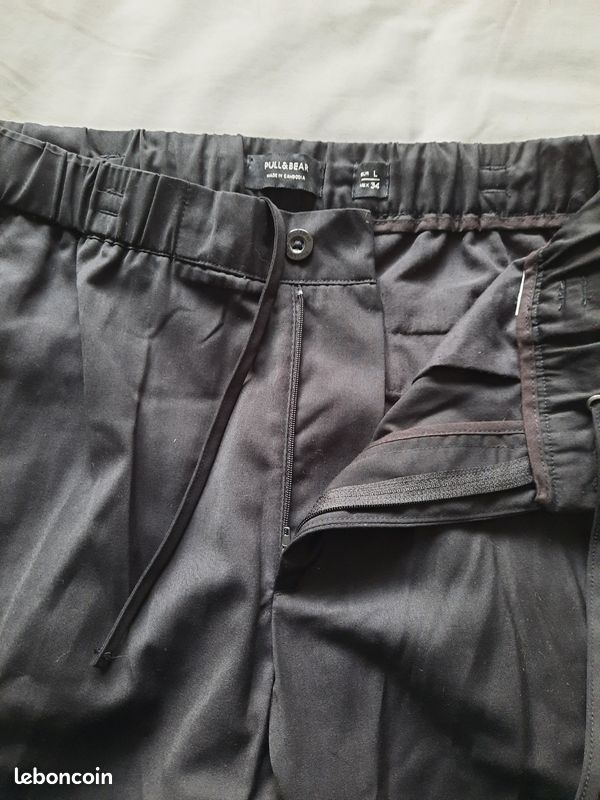 Pantalon Homme couleur noir marque Pull and Bear taille L (image 12)