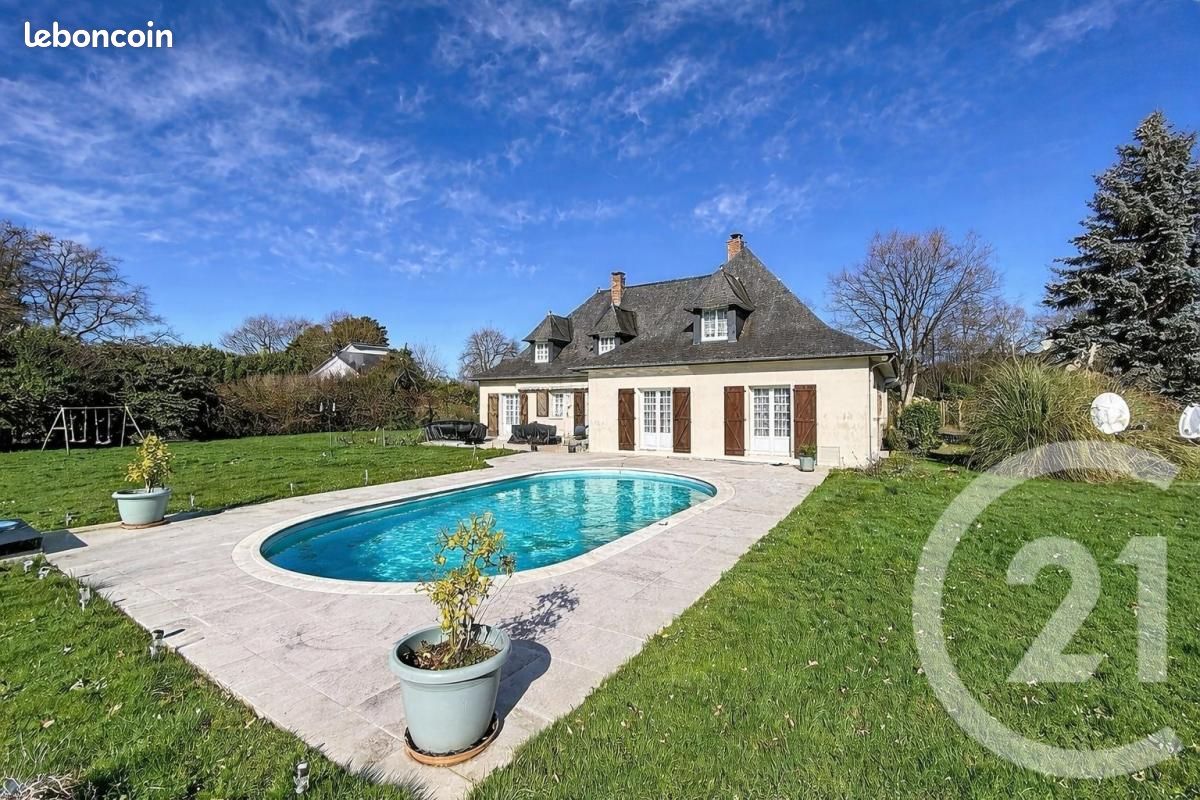 Maison 8 pièces 200 m² · à Châteaubriant · 200 m² · 418 000 €