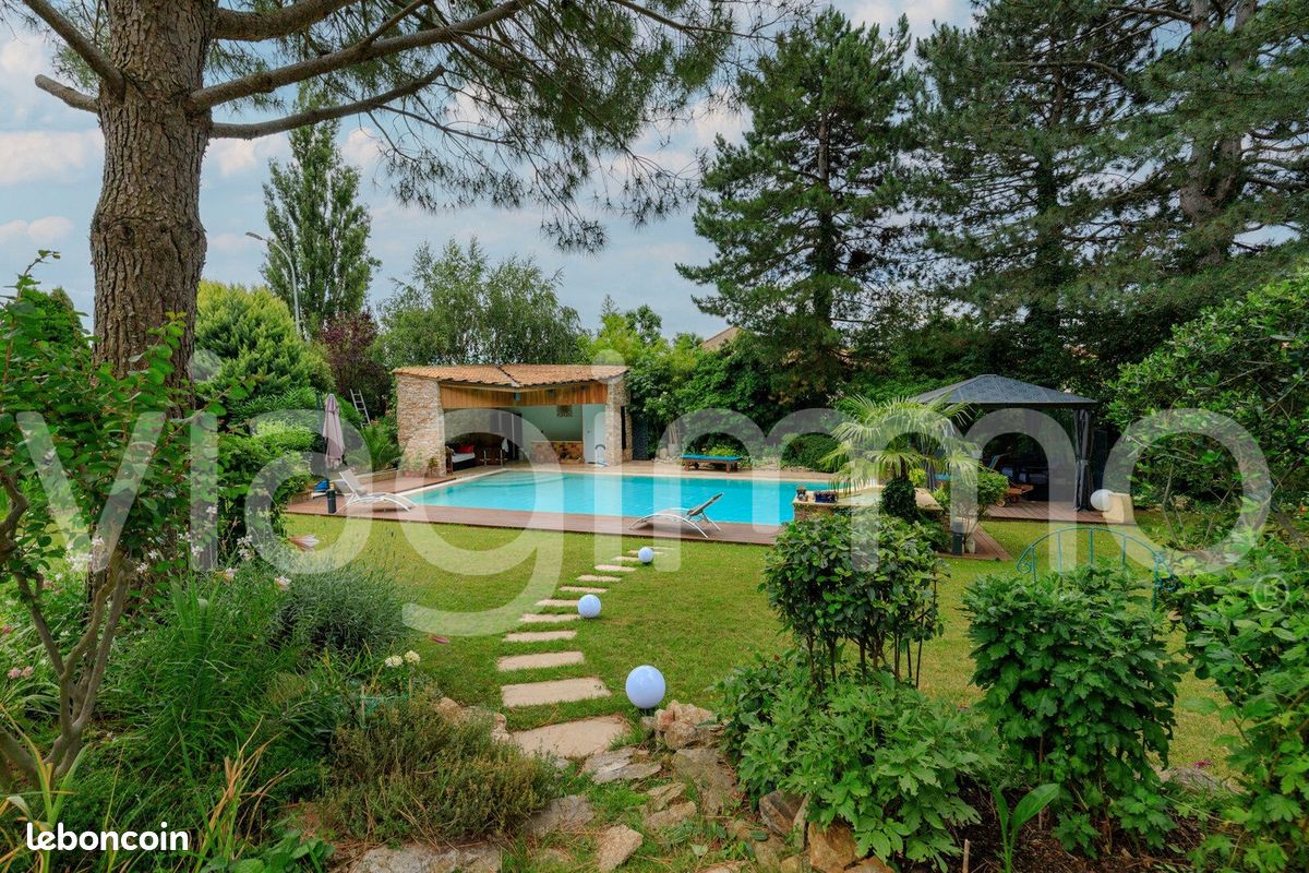 Maison en viager 6 pièces 175 m² (image 1)