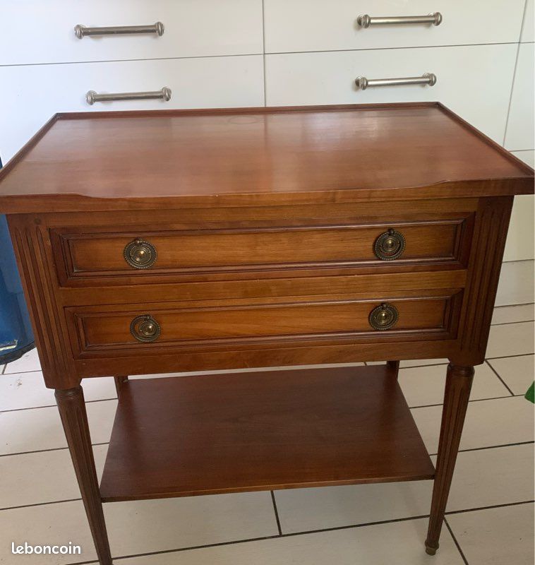 Belle petite table en merisier style ancien (image 2)