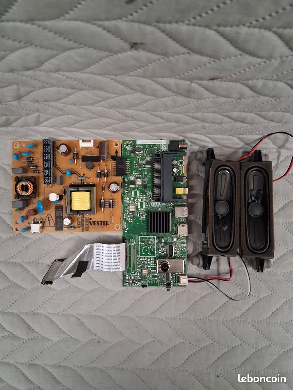 Carte Mère Pour TV Grandin LD32V200GF - Réf. 23165320 / VES315WNDS-01 - Occasion