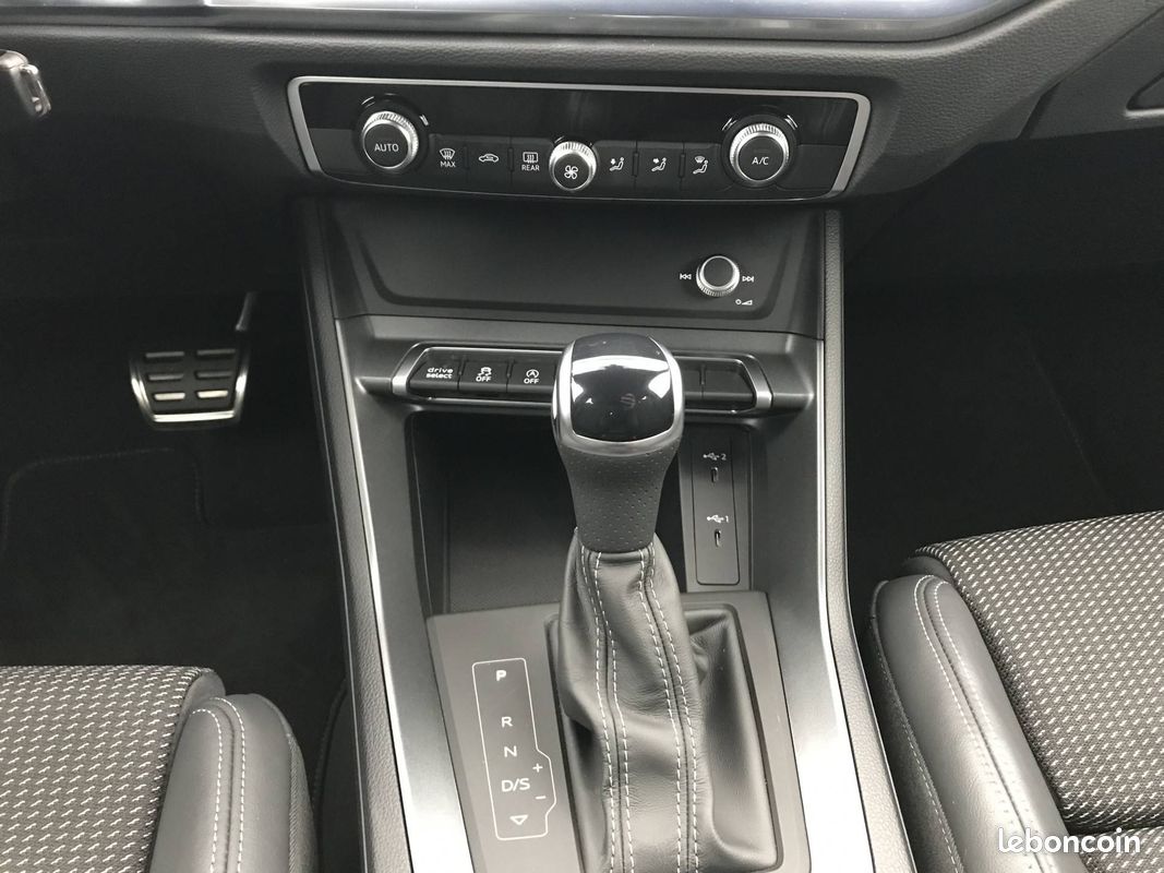 AUDI Q3 Sportback 35 TFSI 150 ch S tronic 7 S line (image 16)