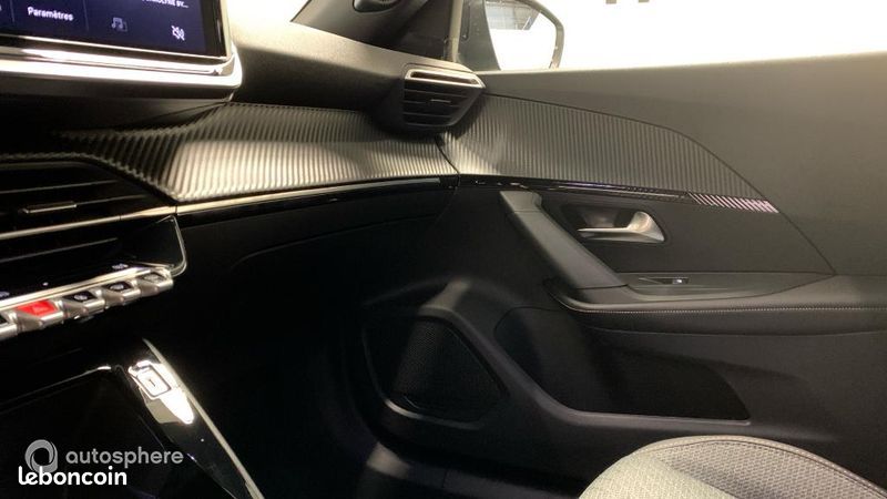 Peugeot 2008 1.2 Hybrid 110ch Allure e-DCS6 (image 39)