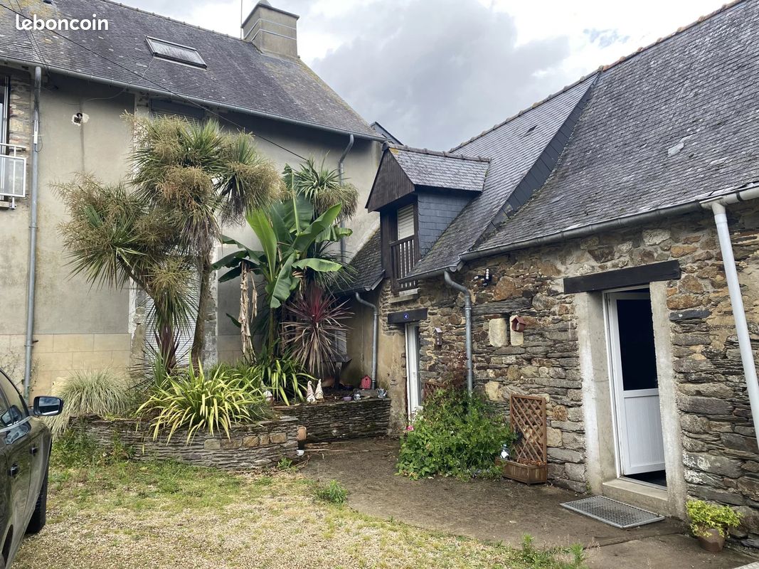 Maison 5 pièces 130 m² · à Guer · 130 m² · 890 €