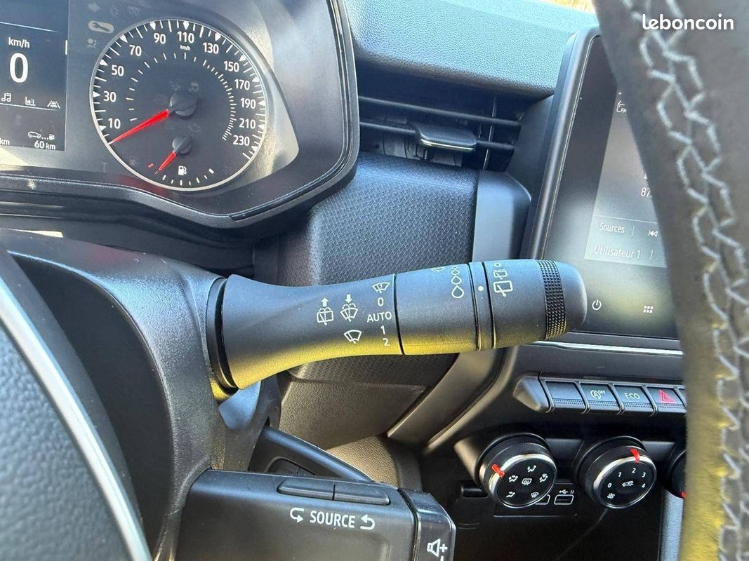 RENAULT Clio TCe 90 Equilibre (image 29)