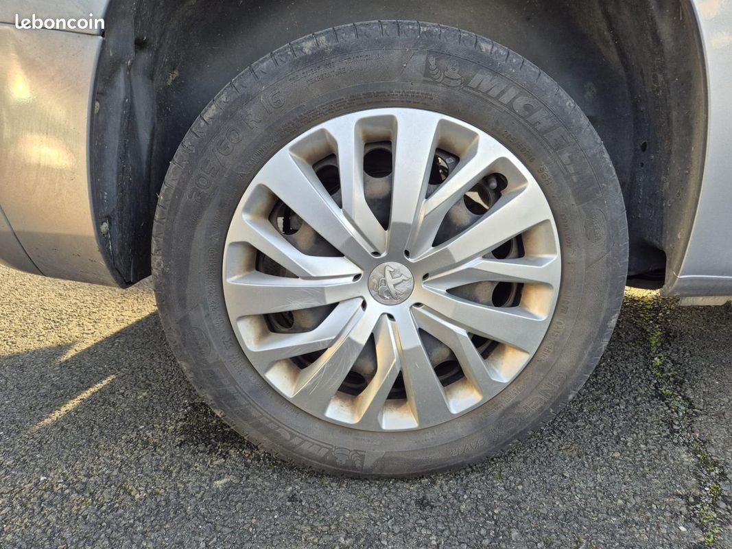 PEUGEOT PARTNER Standard 1000KG 1.5 BlueHDi S&S - 100 III Grip Standard PHASE 1 GARANTIE 6 MOIS (image 31)
