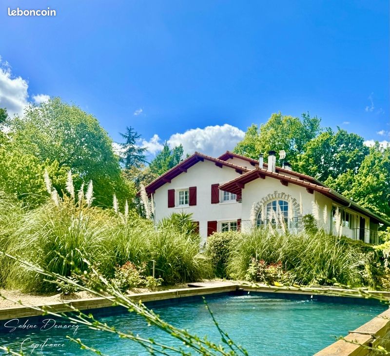 Maison 10 pièces 300 m² - Orègue 64120 (image 2)