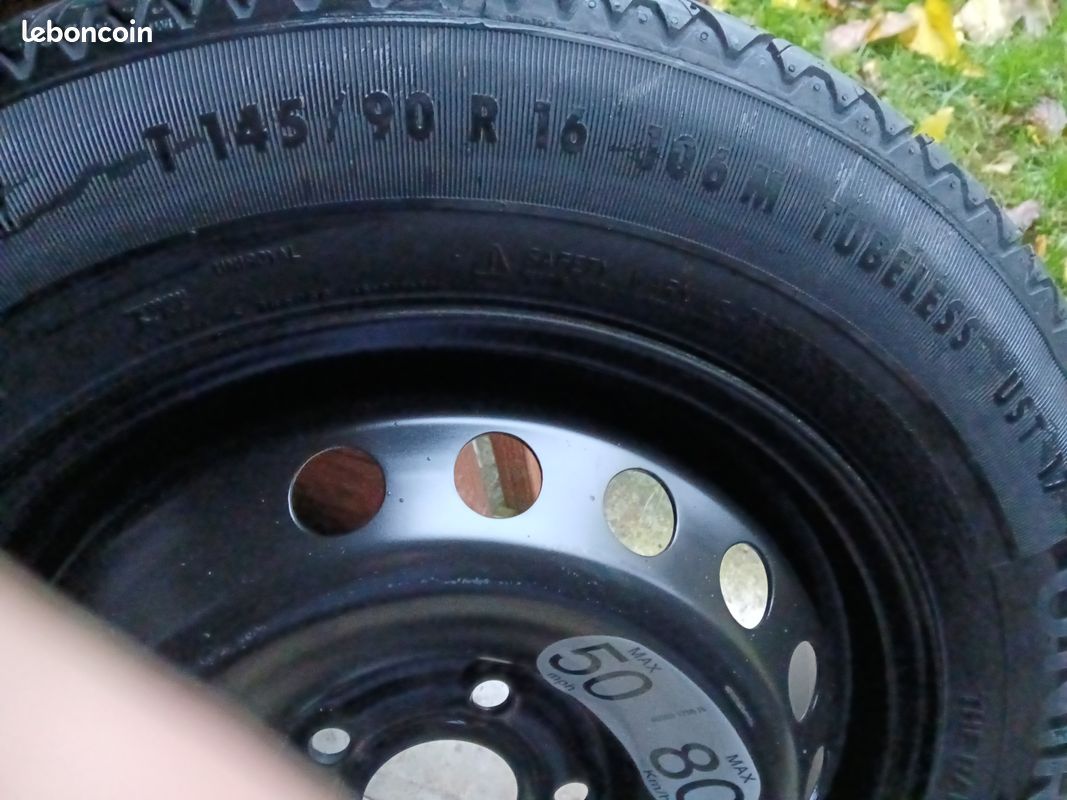 Pneu galette T-145/90 R16 uniroyal 5 trous Captur (image 2)