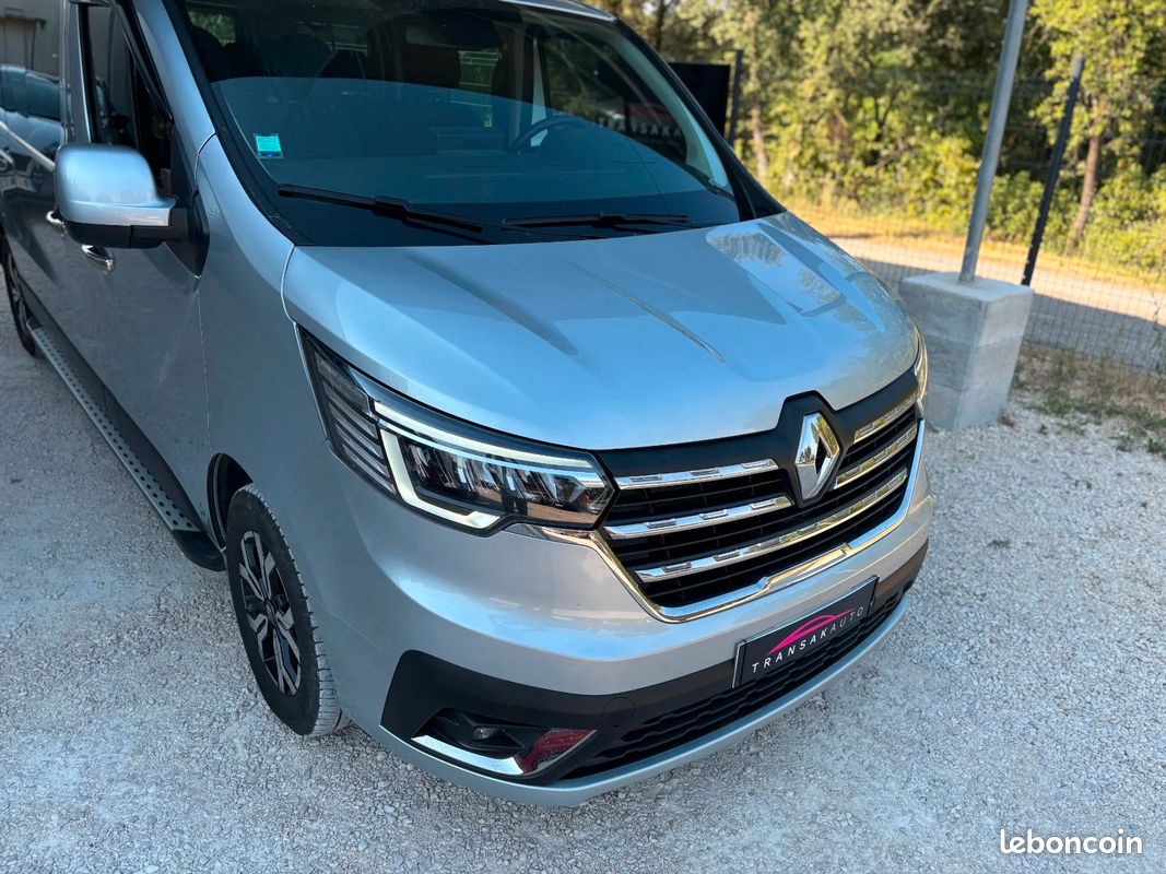 RENAULT TRAFIC Combi Phase 3 L2 2.0 DCi 150 Intens / 9 Places / 2 Portes Latterales Coulissantes (image 9)