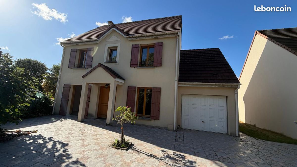 Maison 7 pièces 116 m² · au Coudray-Montceaux · 116 m² · 330 000 €