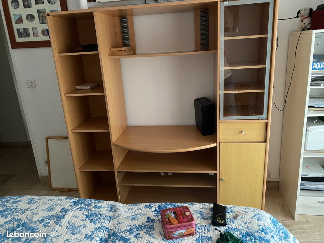 Meuble en bois pour Télé divers rangements (image 2)