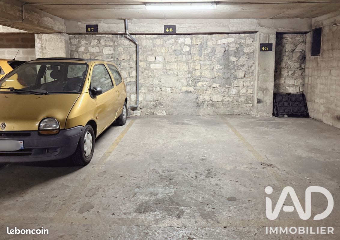 Parking 11 m² · à Paris · 11 m² · 28 000 €