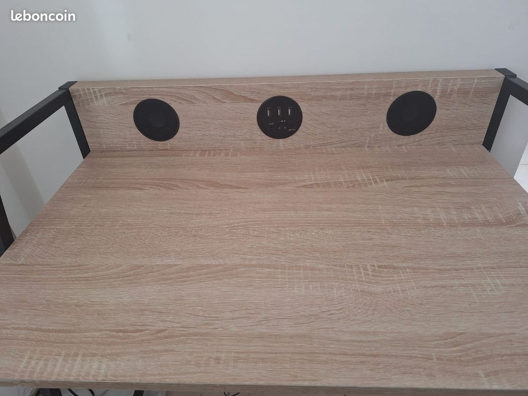 Bureau design avec prises USB intégrées – Très bon état (image 2)
