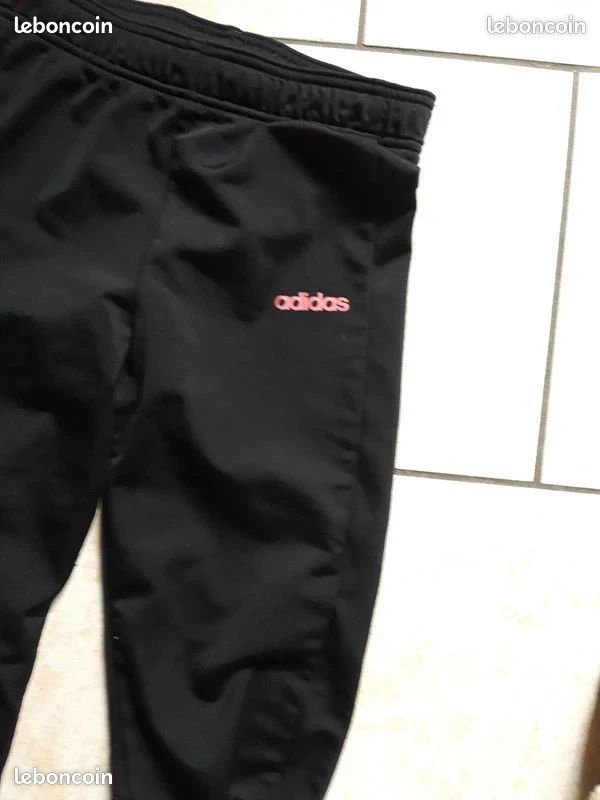 Pantalon-bas de survetement noir avec bandes rose fuchsia adidas taille 34 (image 2)