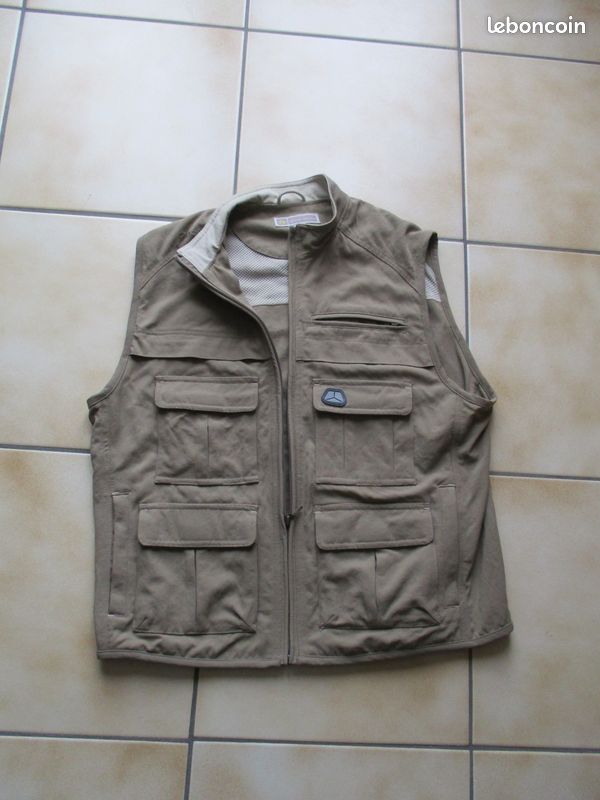 Veste gilet sans manche Quechua Decathlon taille M Très bon état