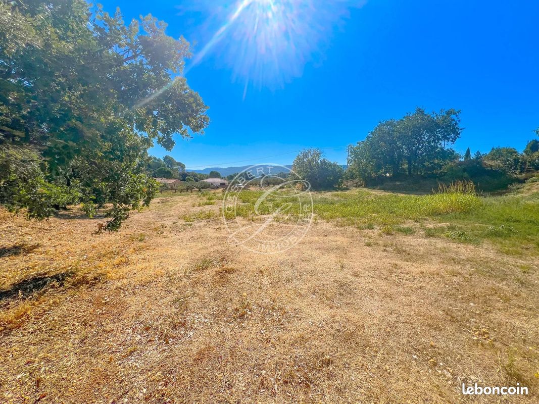 Terrain 6447 m² · à Salernes · 6 447 m² · 145 000 €