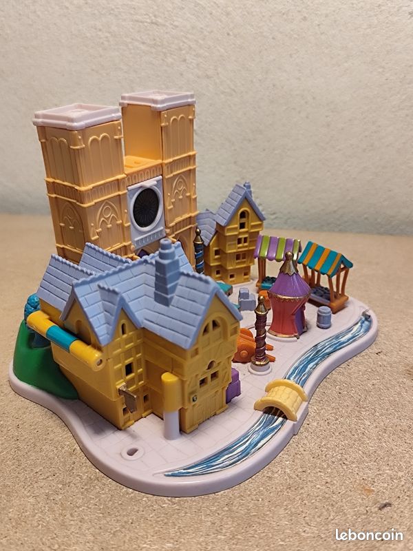 Polly Pocket vintage - Le Bossu de Notre-Dame - France