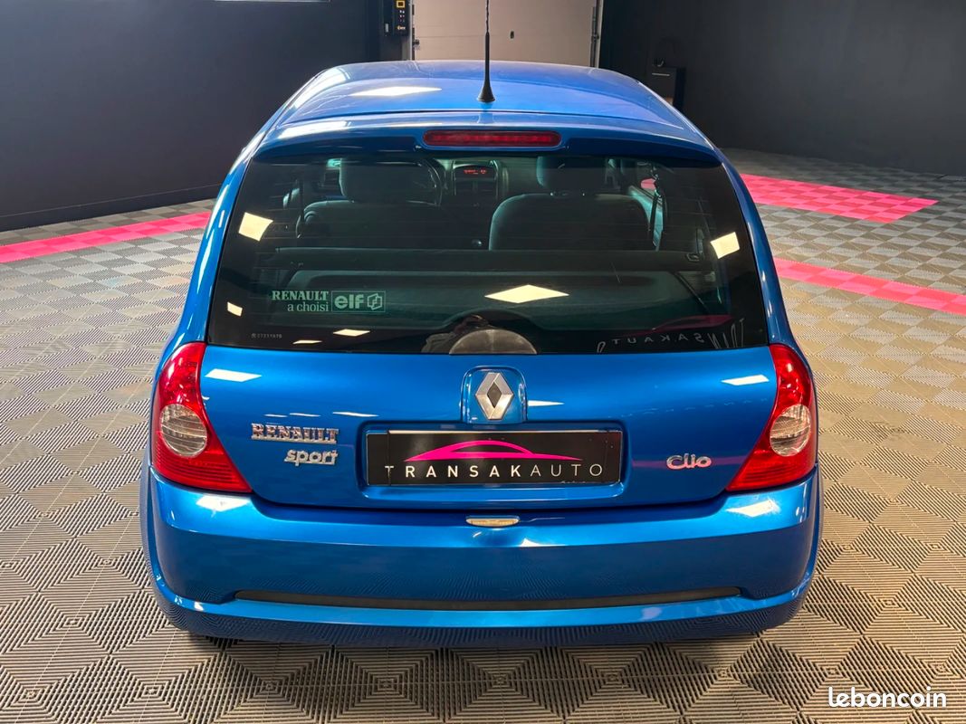 RENAULT CLIO 2.0i 16V Sport Jean Ragnotti (image 31)