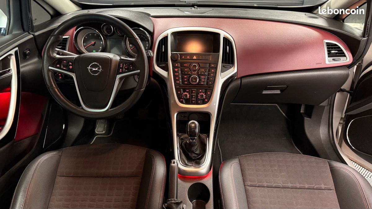 OPEL ASTRA GTC 1.7 CDTI 130ch FAP START/STOP SPORT (image 3)