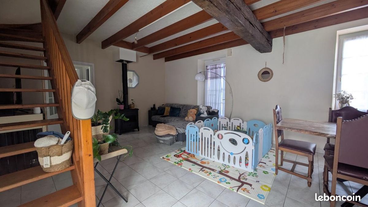Maison 6 pièces 94 m² · à Saint-Hilaire-le-Vouhis · 94 m² · 820 €
