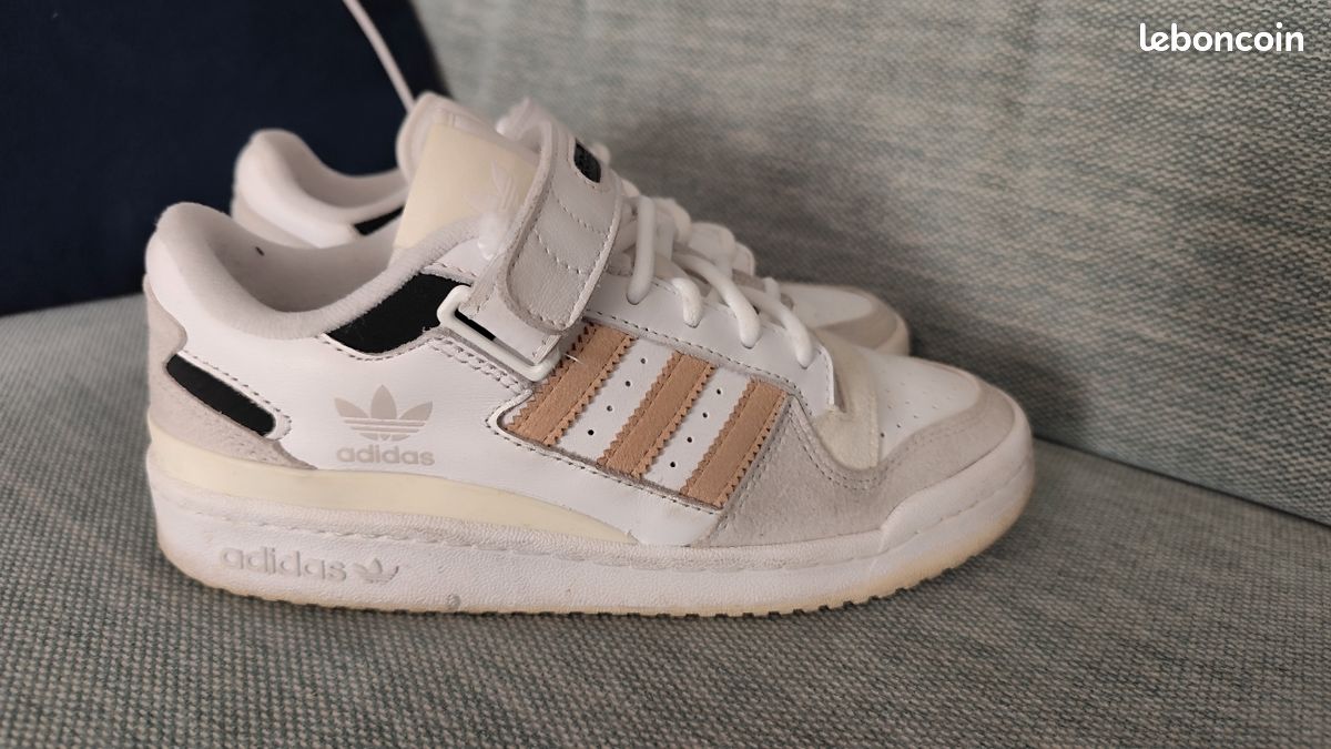Baskets Adidas forum low 38 Chaussures