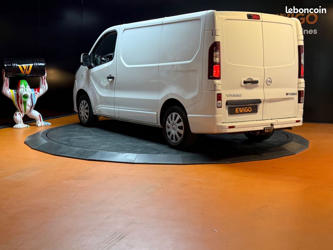 Opel vivaro vu fourgon 1.6 cdti bi-turbo 125 l1h1 ecoflex pack plus clim start-stop / gps / camera / mains-libre (image 2)