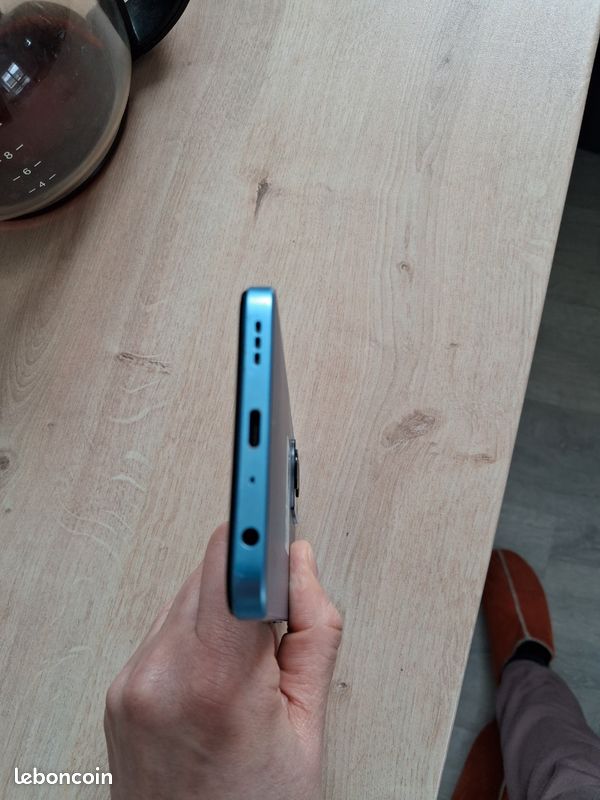 OppoA77. 64Go. Avec coque de protection et verre détrempé (image 5)