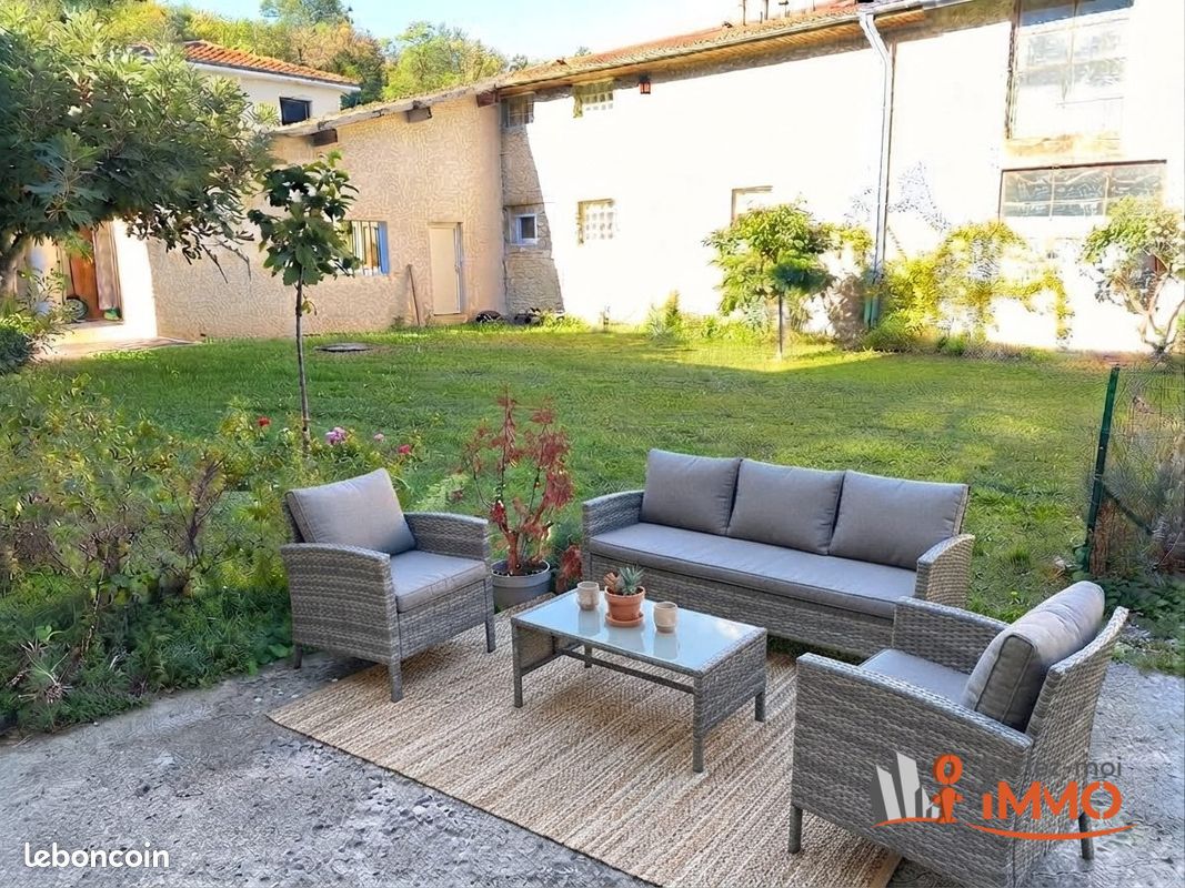 Maison 8 pièces 145 m² · à Vaulx-Milieu · 145 m² · 330 000 €