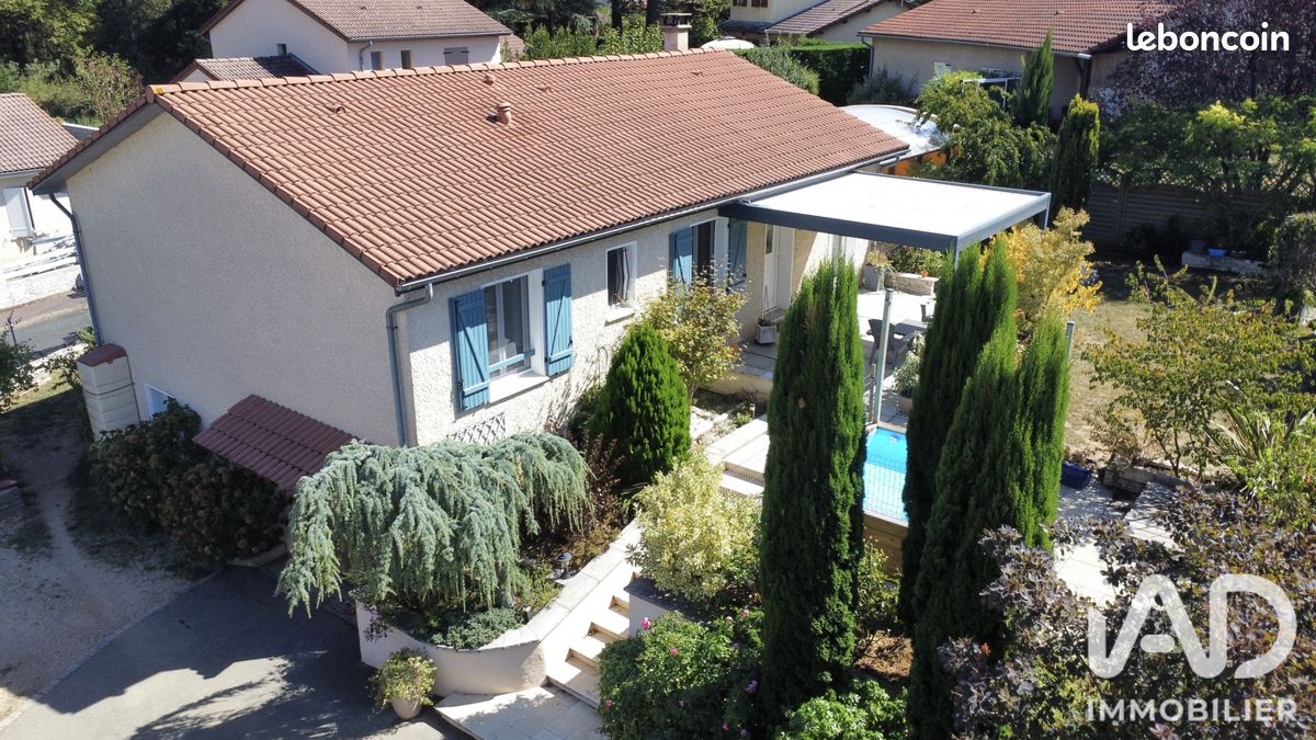 Maison 5 pièces 102 m² · à Lentilly · 102 m² · 440 000 €