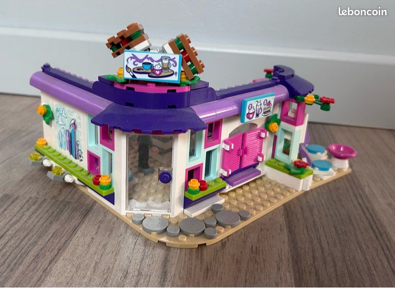 Emma's Cafe Lego Set 41336 LEGO Friends 41336 Emma's Art Café