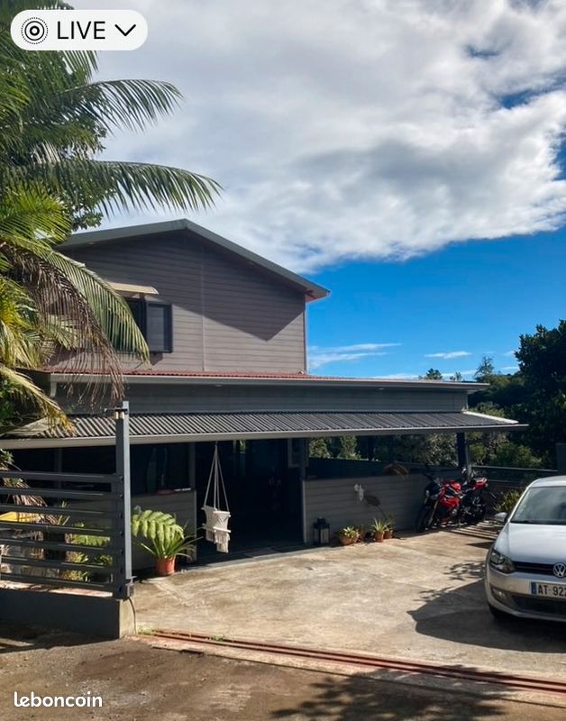 Location villa à la montagne 16 ème km · à Saint-Denis · 1 400 €/mois