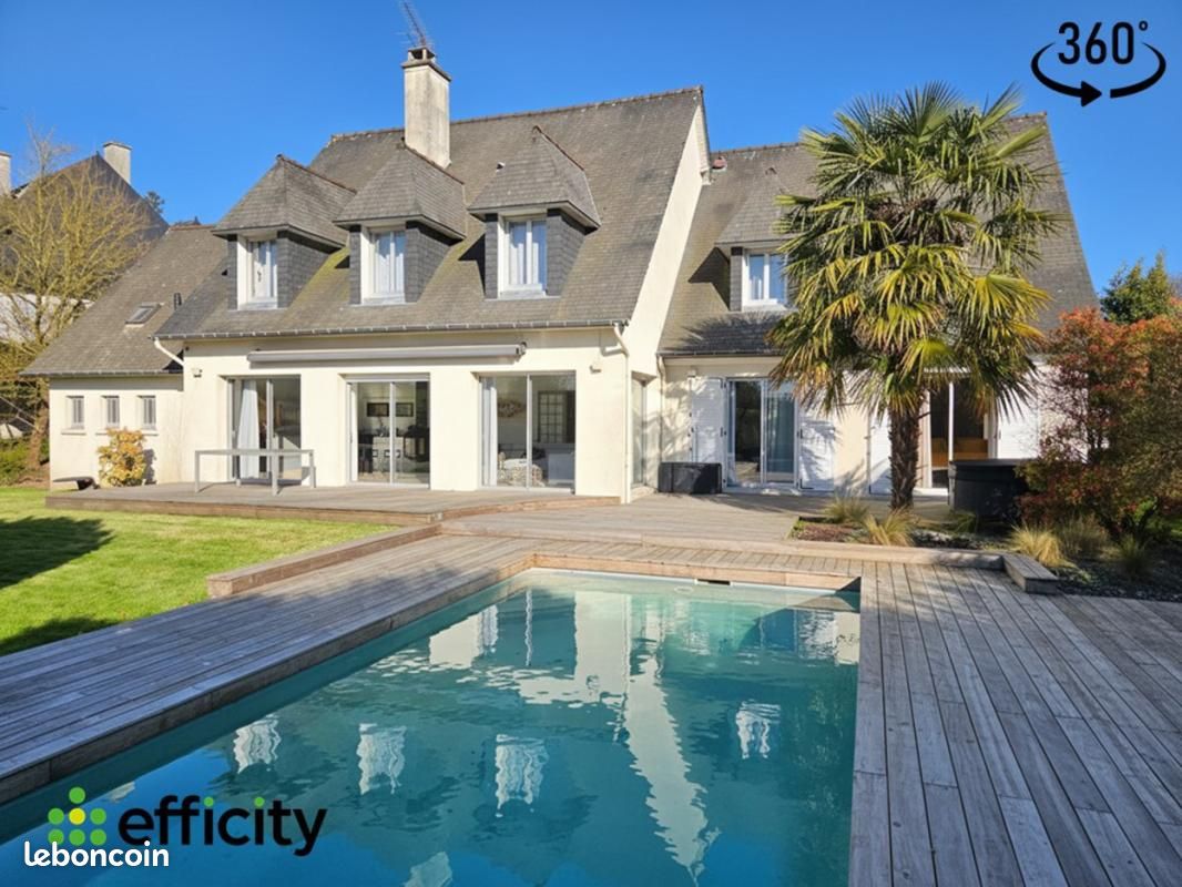 Maison 10 pièces 260 m² · à Fougères · 260 m² · 467 900 €