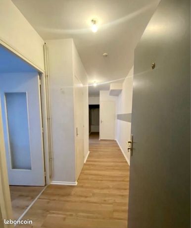 Jolie Charmant appartement 63.2 m2 2 chambres/Garage Double 21m2 centre ville