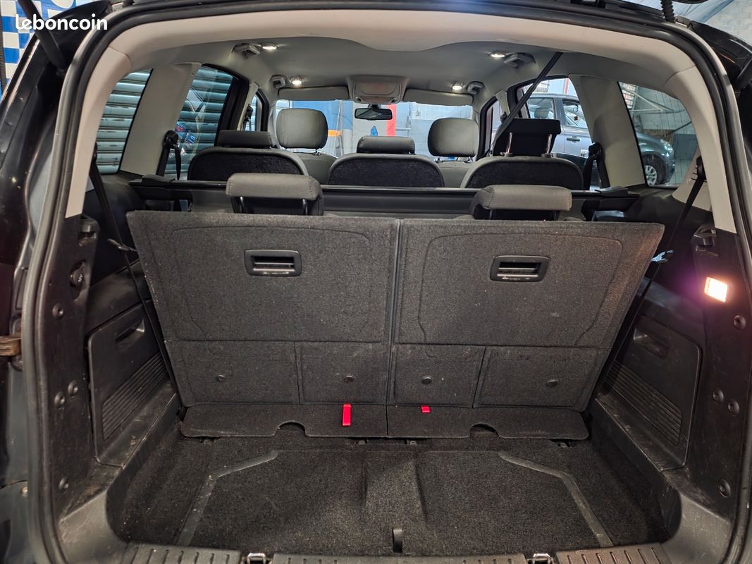 Ford s-max 2l tdci 140ch titanium 7 places révisé&garantie (image 4)