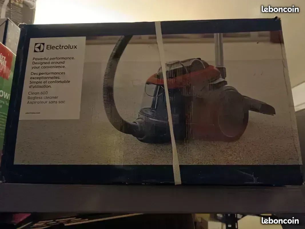 ELECTROLUX Clean 600 - Aspirateur traîneau sans sac - NEUF (image 1)