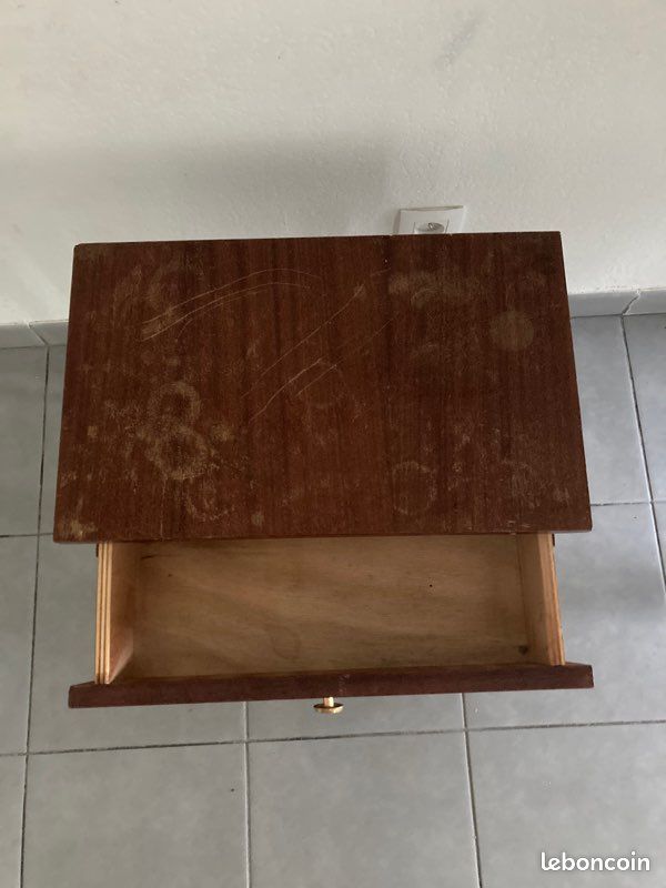 Table de chevet (image 2)