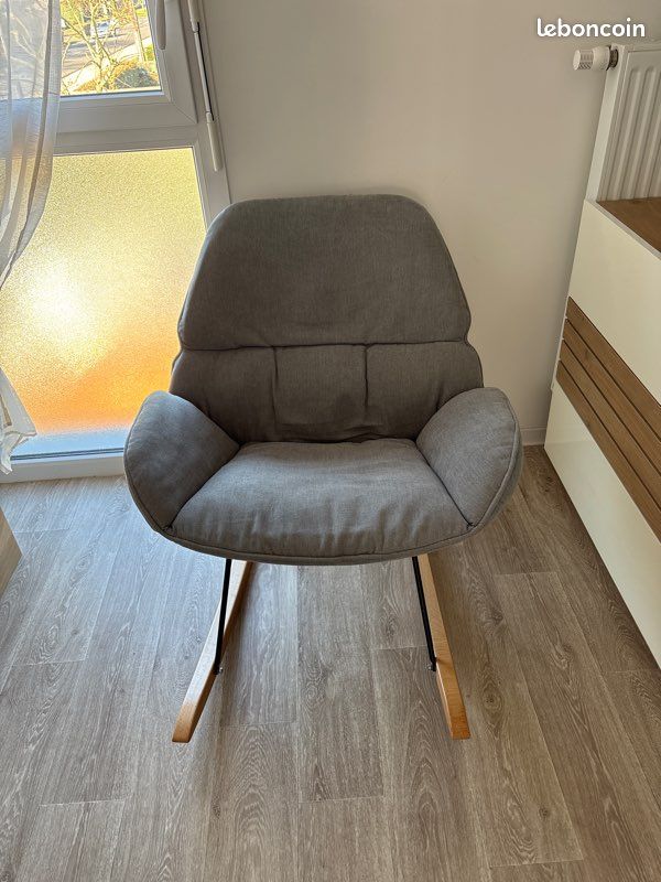 Fauteuil d’allaitement (image 1)